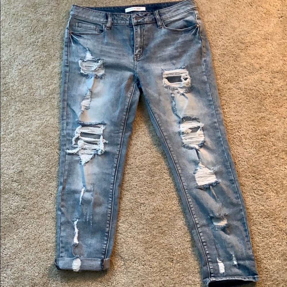 Eunina Frankie girlfriend distressed jeans